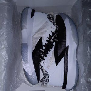 Jordan Zion 1 Black and White Size 8 Mens Excellent Condition